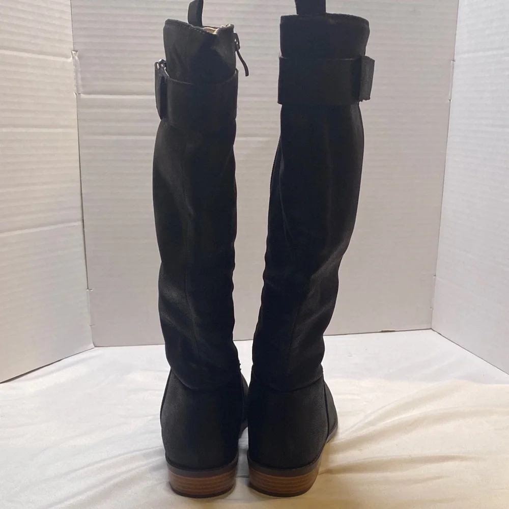 Journee Collection LELANNI KNEE-HIGH BOOTS IN VEGAN‎ LEATHER